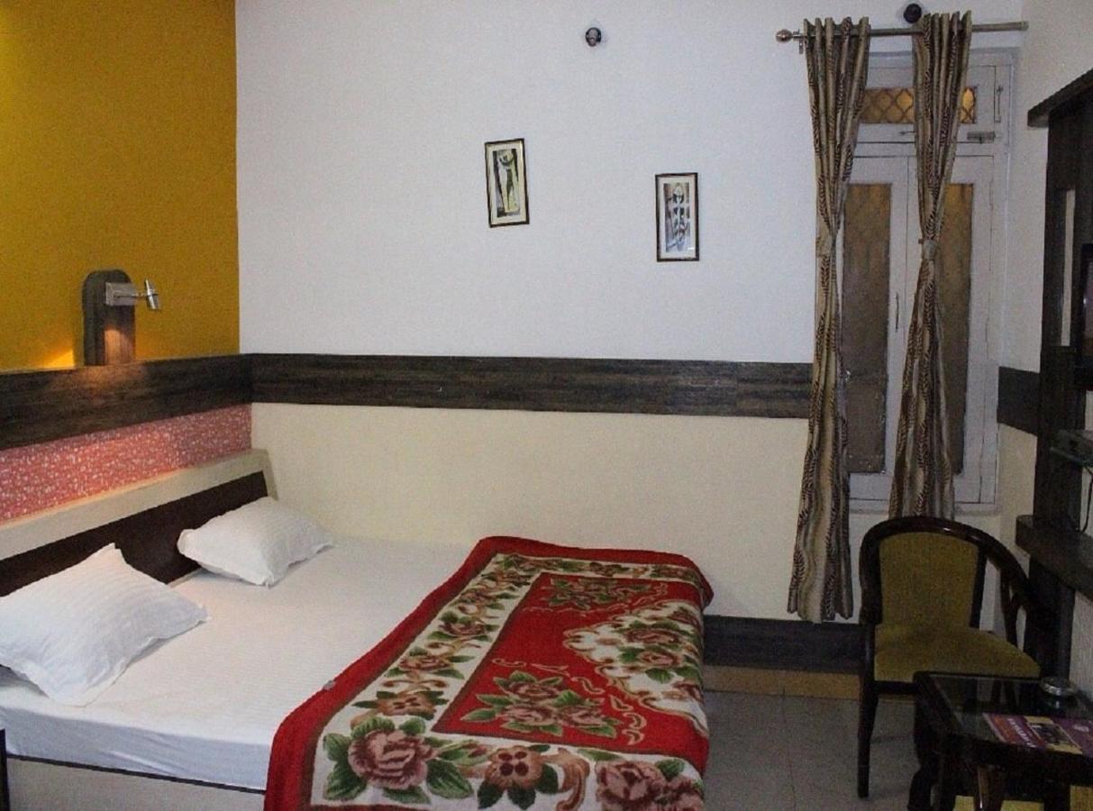 Hotel Mansarovar Rajasthan Jalor Екстериор снимка