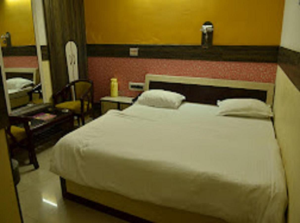 Hotel Mansarovar Rajasthan Jalor Екстериор снимка