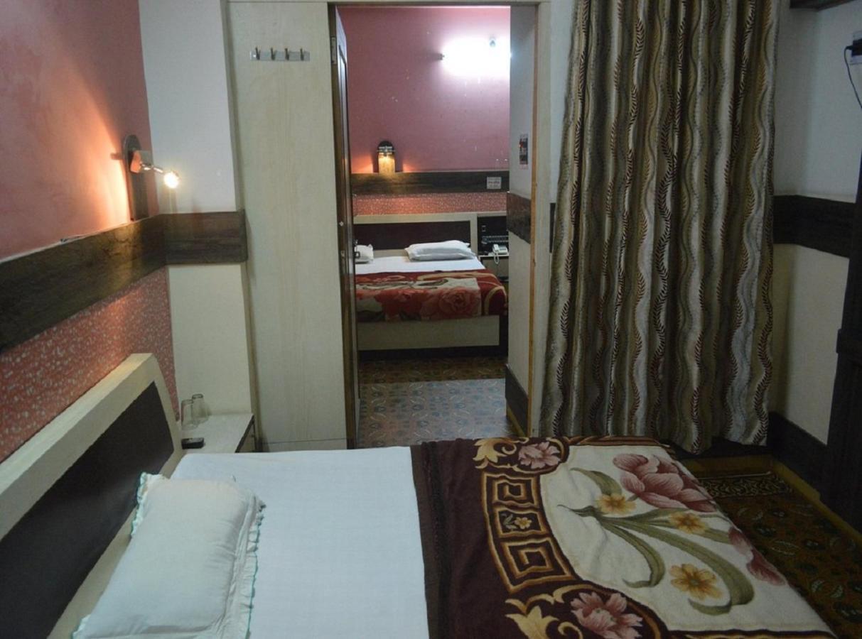 Hotel Mansarovar Rajasthan Jalor Екстериор снимка